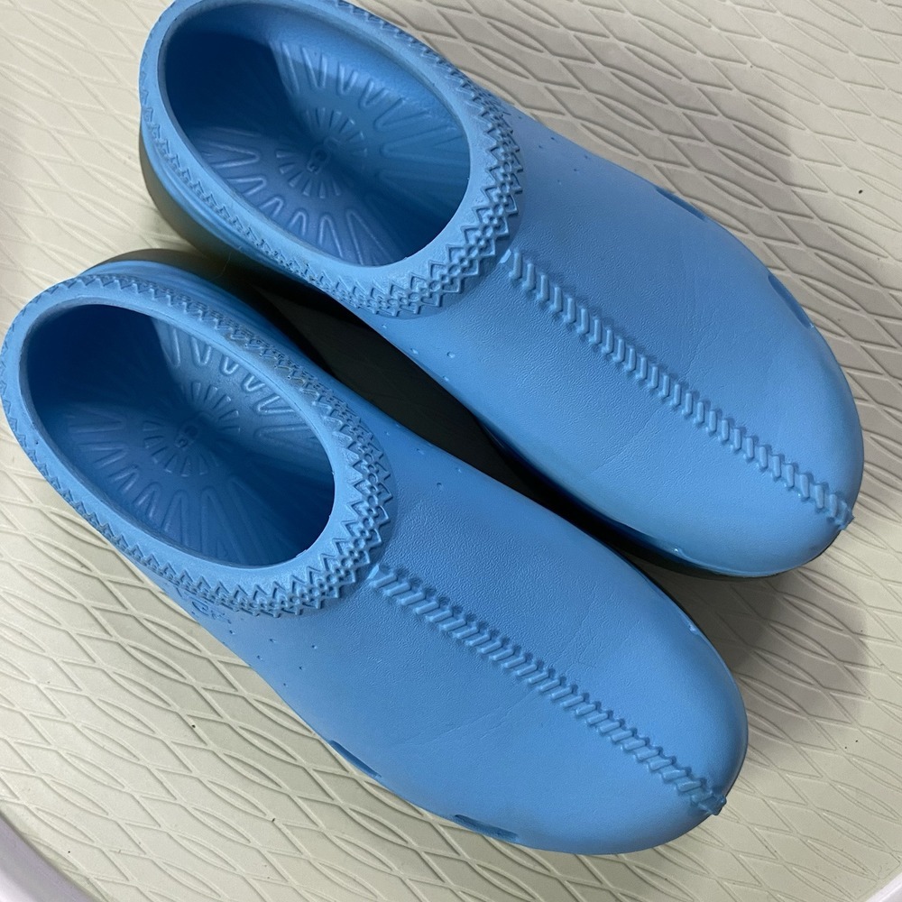 UGG Girls/boys size K2 Blue‎ Tasman sport slip ons Clogs. Wedge